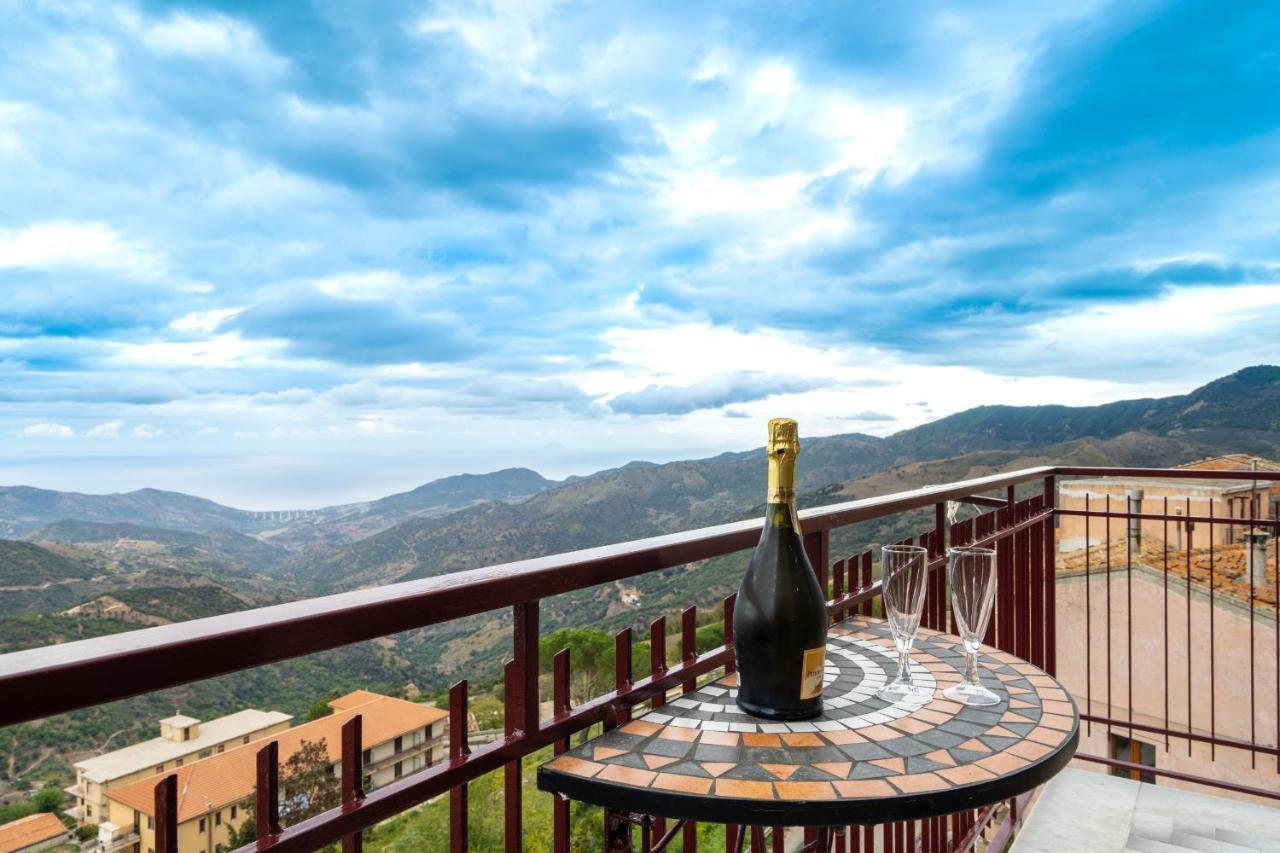Dell'angelo Ferienhaus San Mauro Castelverde